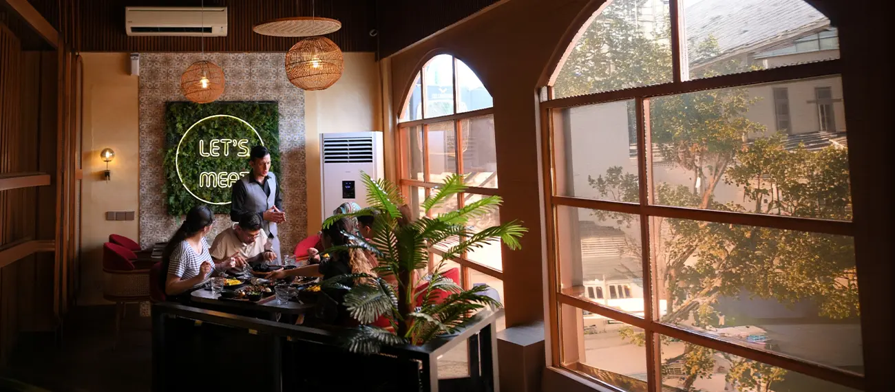 Best Family Friendly Restaurant for Meat Lovers in Pakistan